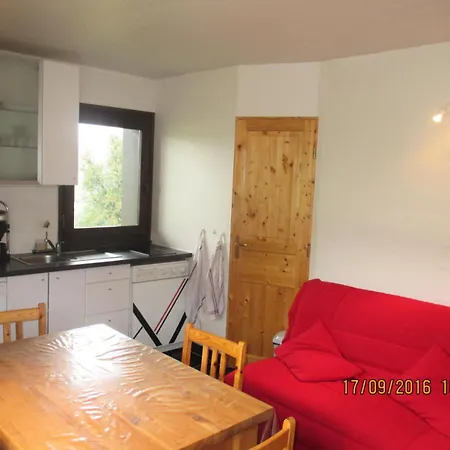 4 Pers. Avec Grande Terrasse - 4 Personnes Mae-2995 Apartment Saint-Gervais-les-Bains